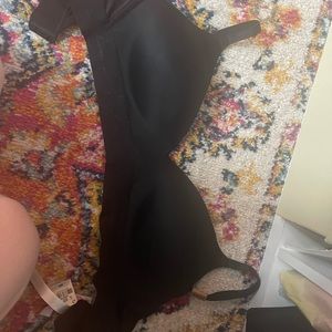 Brand new with tags Victorias Secret Pink black unlined tshirt bra 36C ❤️